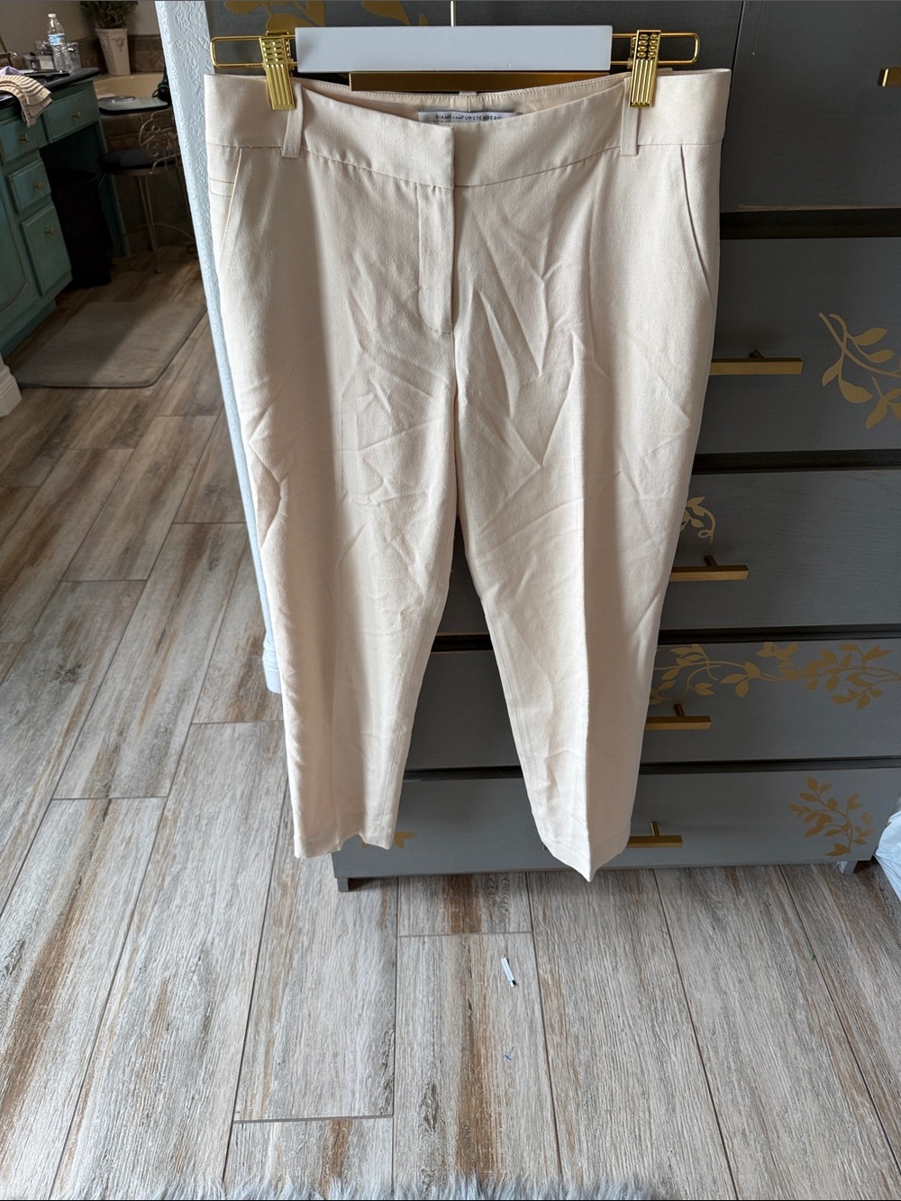 Diane Von Furstenberg Cream Tailored Ankle Trousers